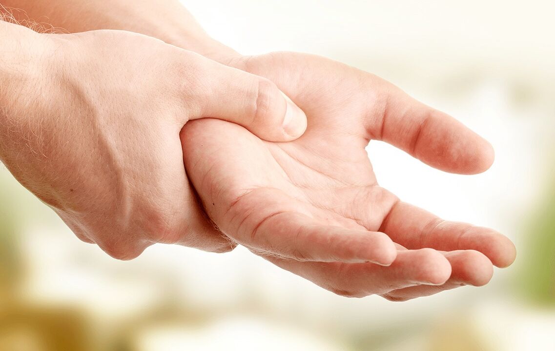 drętwienie dłoni w osteochondrozie szyjnej