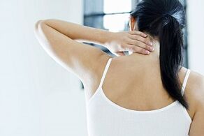 przyczyny i objawy osteochondrozy szyjnej